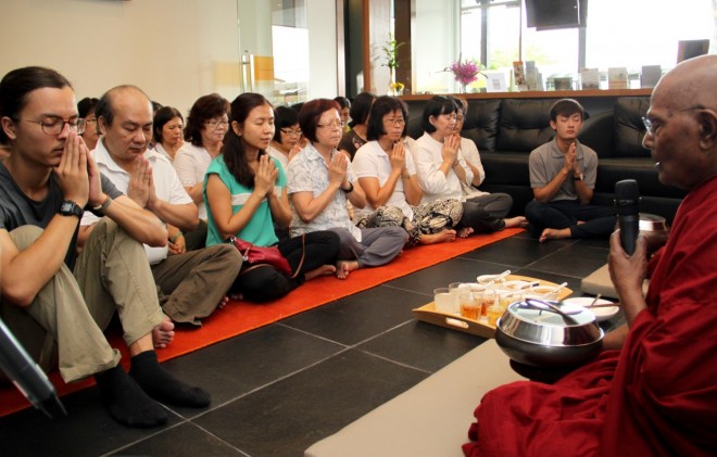 Devotees came to honour Ven. Gunaratana on the 61st anniversary he became a missionary monk.