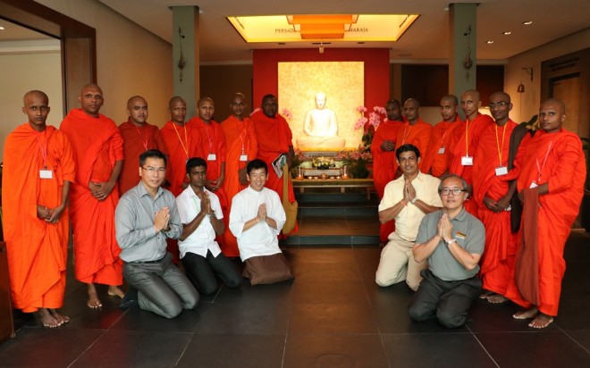 The scholar monks visited Nalanda Centre as part of their study tour to Malaysia.