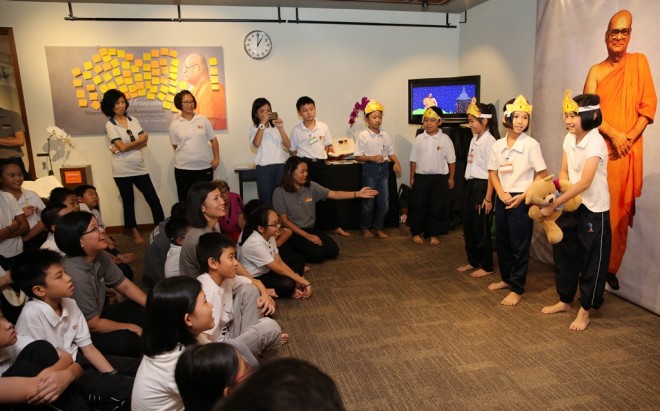 The Dhamma School also organises children's activities at the exhibition as part of its educational programme.