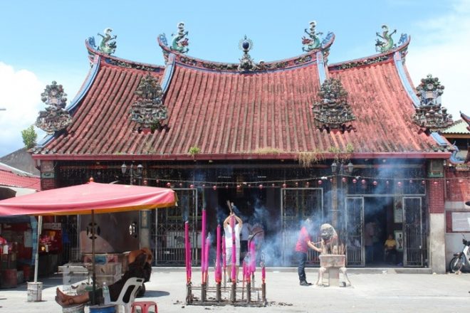 A typical Chinese temple.