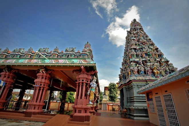 A beautiful Hindu temple in Selangor.