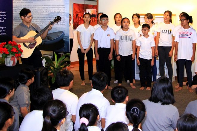 Nalanda Dhamma School students serenading visitors at the launching event.