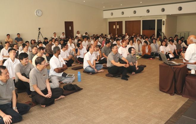 Achariya Vijaya Samarawickrama giving one of the Sunday Dhamma talks.